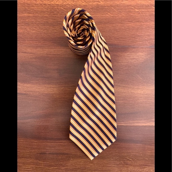 🍁SALE🍁NAUTICA Orange 100% Silk Striped Necktie - Picture 1 of 9
